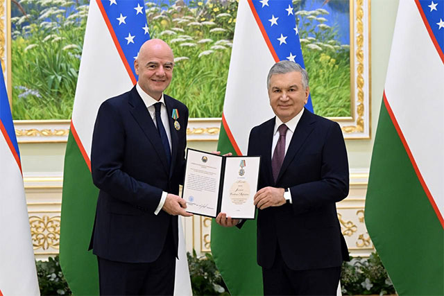 President Awards Infantino with “Dostlik” Order for Contributions to Uzbek Football