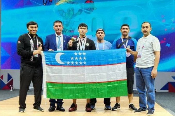 Uzbek weightlifters are again on the podium of the Asian Championship among juniors and youth