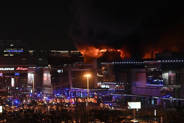 Неизвестные устроили стрельбу в «Крокус сити холле» в Красногорске