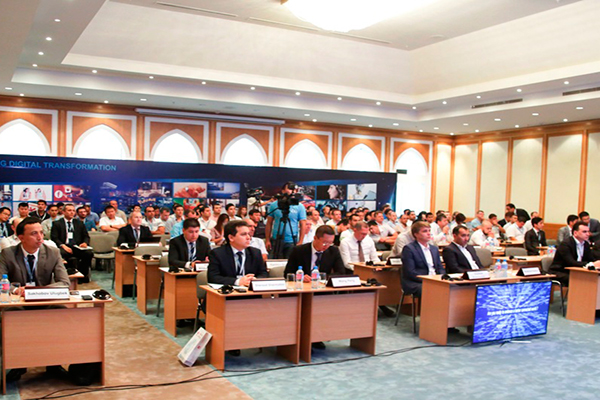 Huawei провел Саммит по развитию мобильного широкополосного доступа в Узбекистане