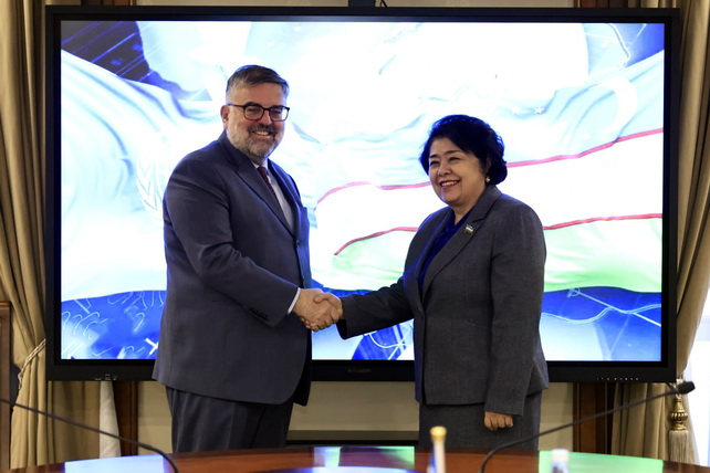 В Сенате Олий Мажлиса обсудили сотрудничество с UNAIDS в сфере здравоохранения