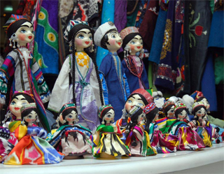 В Ташкенте прошла весенняя ярмарка-выставка «Базар-Арт»