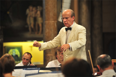 Национальный симфонический оркестр даст концерт под руководством французского дирижёра