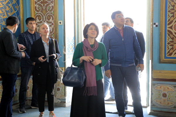 Глава представительства ЮНЕСКО в Узбекистане осмотрела объекты культурного наследия в Бухаре