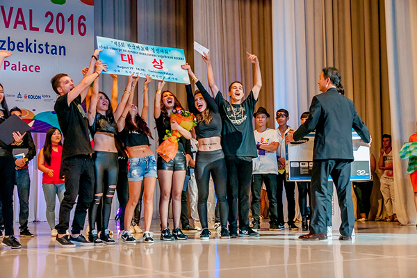 Twinkle стала обладателем гран-при конкурса корейской песни