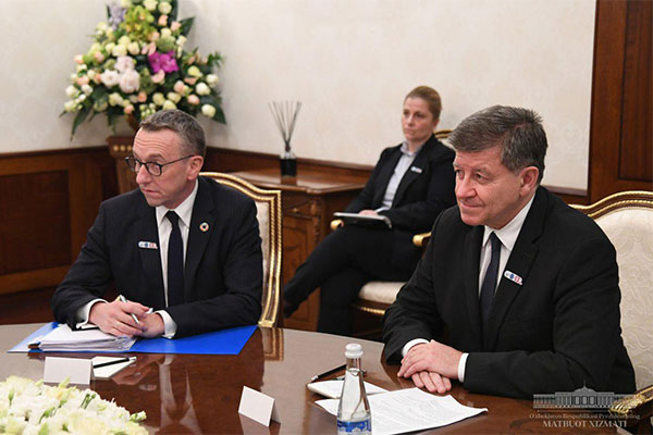 President of Uzbekistan receives the Director-General of ILO