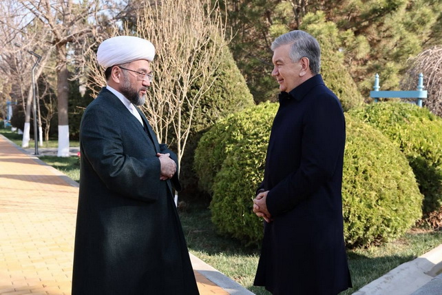 Президент Шавкат Мирзиёев прибыл в Сурхандарьинскую область