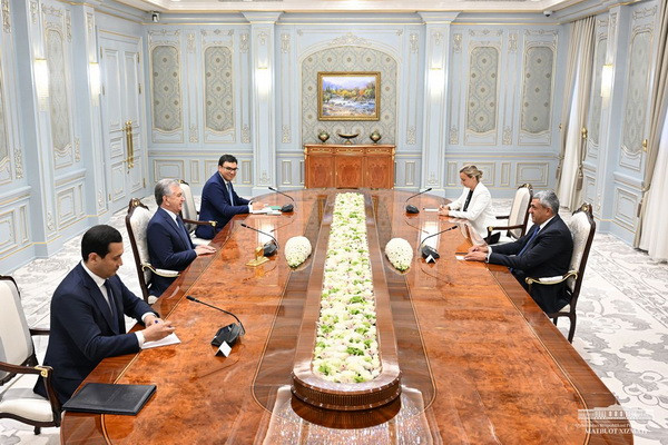 Президент Узбекистана выступил за дальнейшее развитие полномасштабного партнерства со Всемирной туристкой организацией