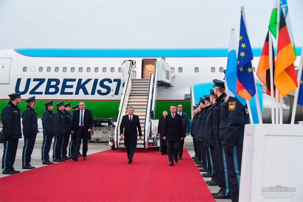 President Shavkat Mirziyoyev arrives in Munich