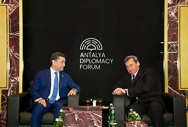 МИД Узбекистана и Туркменистана укрепляют партнёрство