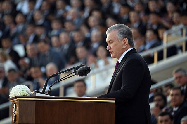 Шавкат Мирзиёев поздравил народ с 34-й годовщиной независимости Узбекистана