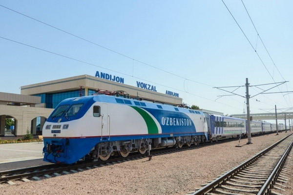 Железнодорожным транспортом было отправлено 2,7 миллионов пассажиров