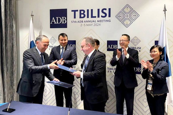 Узбекистан и АБР реализуют проекты на $3,5 млрд.