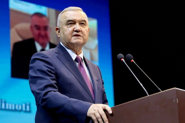 Президент Узбекистана присвоил Хайриддину Султанову звание «Народный писатель»