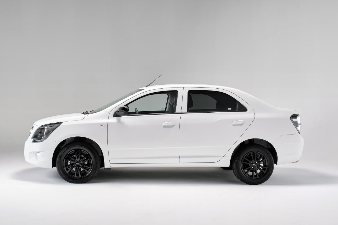 Узбекистан в январе-ноябре выпустил 382 905 легковых автомобилей