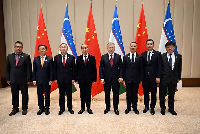 Мирзиёев поддержал развитие альтернативной энергетики с китайскими компаниями