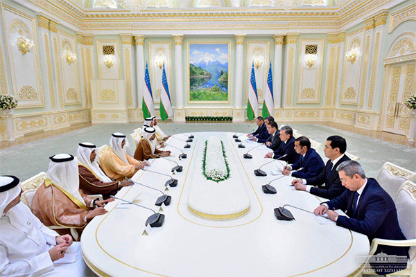 President of Uzbekistan receives the United Arab Emirates delegation
