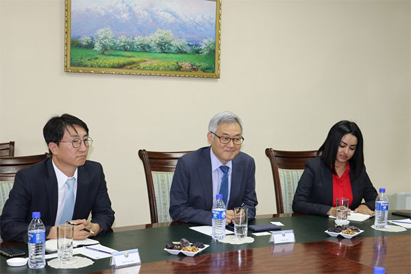 Глава Мининфокома встретился с вице-президентом корпорации «Корея Телеком»