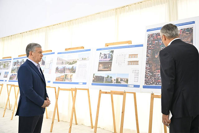 Prezident Shavkat Mirziyoyev Samarqand shahridagi Imom Buxoriy maqbarasini ziyorat qildi