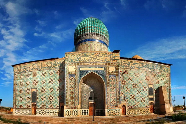 КНБ: Силовики предотвратили теракт в мавзолее Ходжа Ахмета Ясави