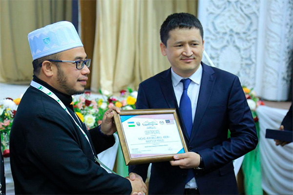 Первым послом зиёрат-туризма Узбекистана назначен муфтий из Малайзии