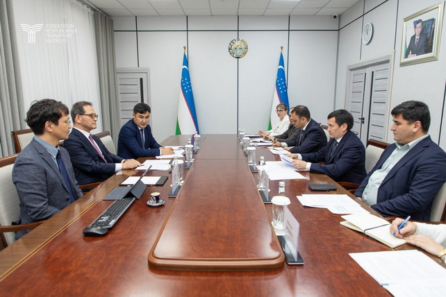 Uzbekistan and KAU Expand Pilot Training Cooperation