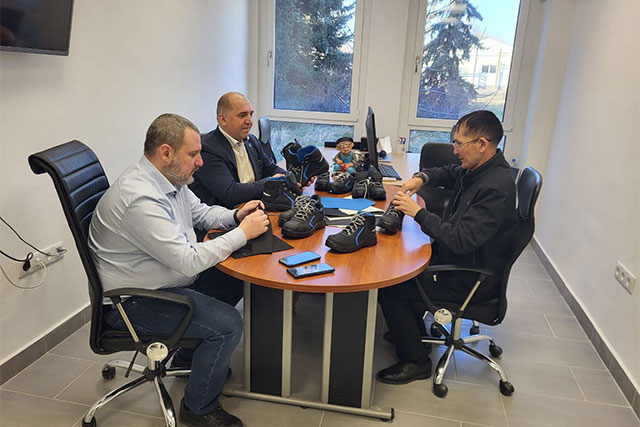 O‘zbekiston Tizca brendi ostida poyabzal ishlab chiqaradi