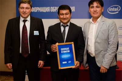 Intel и Lenovo передали в дар 30 мобильных устройств для школ Узбекистана