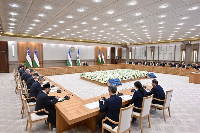 Мирзиёев: «В каждой четвёртой аварии гибнет человек»