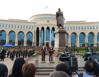 Islam Karimov, Nursultan Nazarbaev open new building of Kazakh Embassy, Abai monument