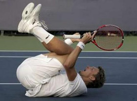 Denis Istomin advances to second round in Washington