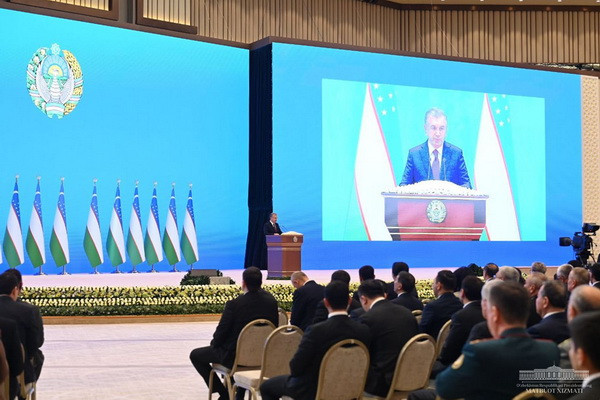 Акции 10 крупнейших компаний и банков Узбекистана будут выставлены на торги