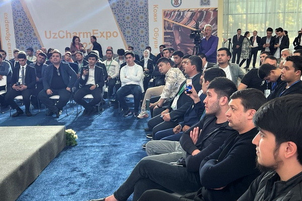 Alibaba.com: презентация о возможностях платформы B2B.