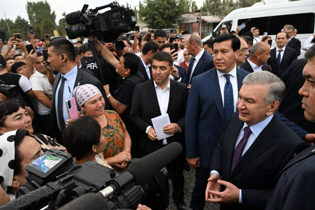 Президент поручил превратить махаллю Шурарик в образцовое поселение Наманганской области