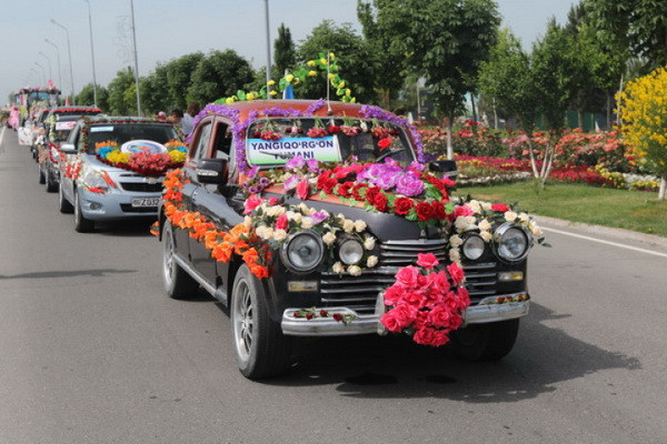Наманган готовится к 63-му Международному фестивалю цветов