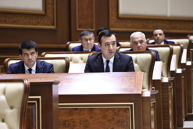 Сенат одобрил закон о страховании и e-commerce