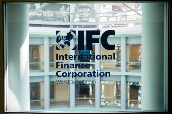 IFC помогает увеличить производство экономичной и энергоэффективной электроэнергии в Узбекистане посредством знакового ГЧП