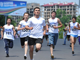 Nearly 5,000 people participate in forum-marathon