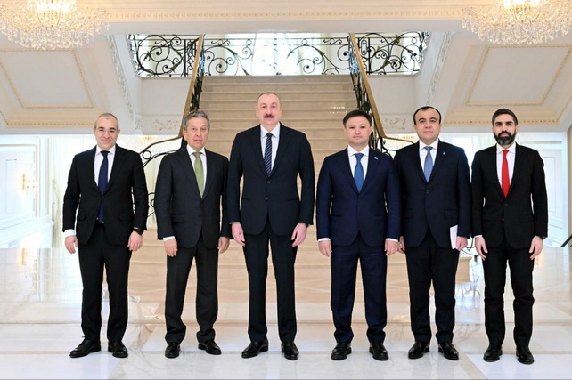 Ozarbayjon Prezidenti “Tatneft”, “QazMunayGaz” va “O‘zbekneftgaz” rahbarlari bilan uchrashuv o‘tkazdi