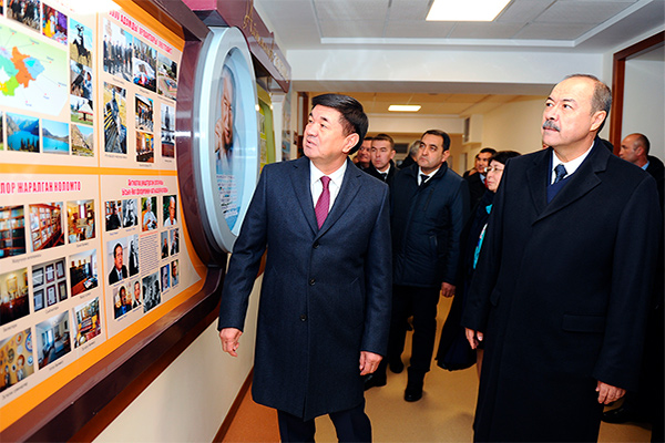 The Prime Ministers of Kyrgyzstan and Uzbekistan visit school in Osh