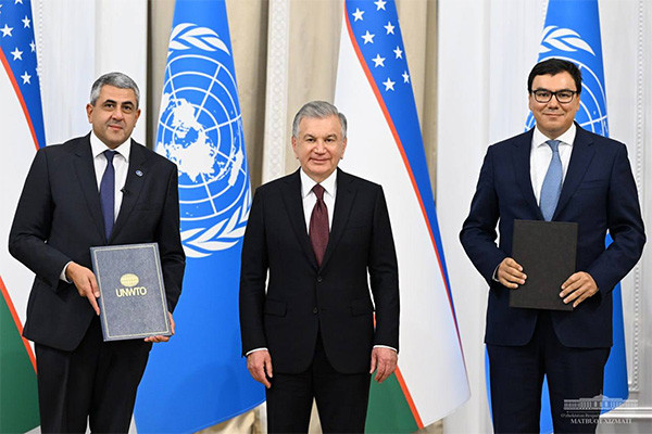Подписаны важные документы по дальнейшему расширению сотрудничества со Всемирной туристской организацией