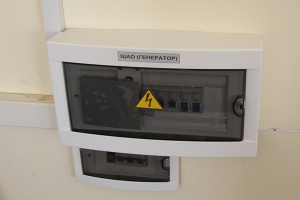 Центры «Одно окно» Джизакской области получили бензиновые генераторы