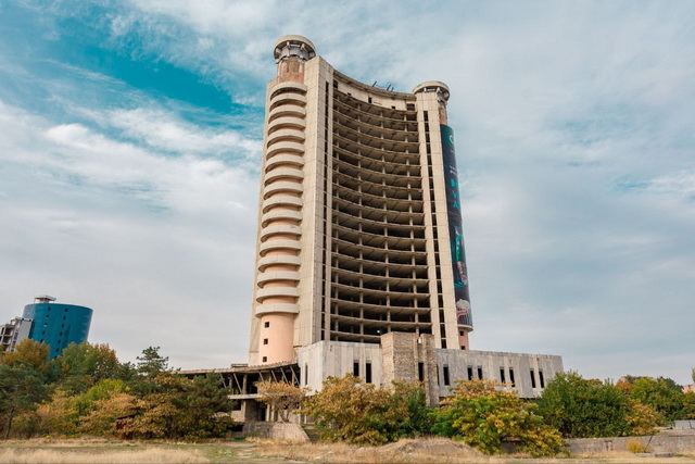 В Ташкенте начался снос гостиницы «Чорсу»