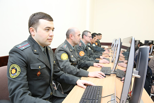 Военнослужащих готовят тренерами-преподавателями в сфере ИКТ