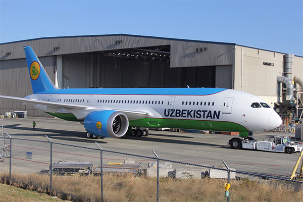 Первый самолет Boeing-787 Dreamliner НАК прошел этап покраски