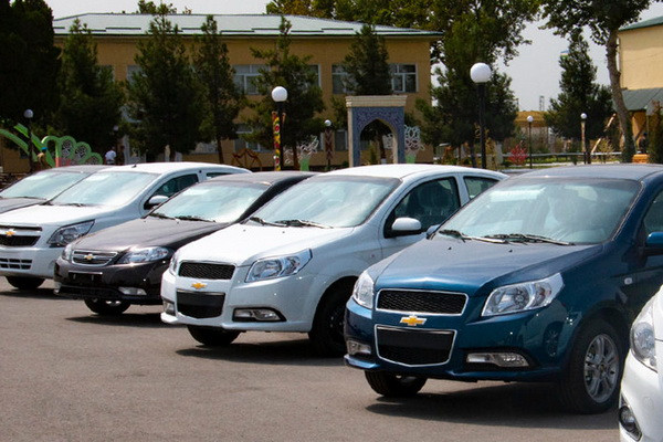 На 100 домохозяйств приходится 57 автомобилей