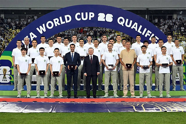 Shavkat Mirziyoyev Awards Uzbek National Football Team Following Historic World Cup Qualification