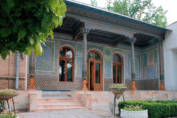 Создается Государственный музей истории прикладного искусства и ремесленничества