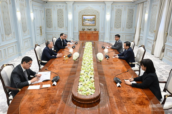 Шавкат Мирзиёев поддержал планы компании «BYD» по организации полномасштабного производства автомобилей в Узбекистане