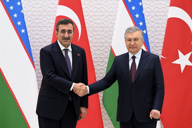 O‘zbekiston Prezidenti Turkiya bilan ko‘p qirrali hamkorlikni yanada rivojlantirish muhimligini qayd etdi